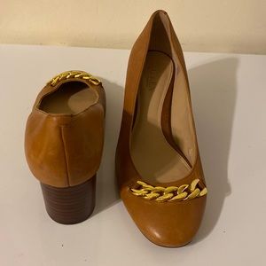 Leather beautiful shoes worn once.